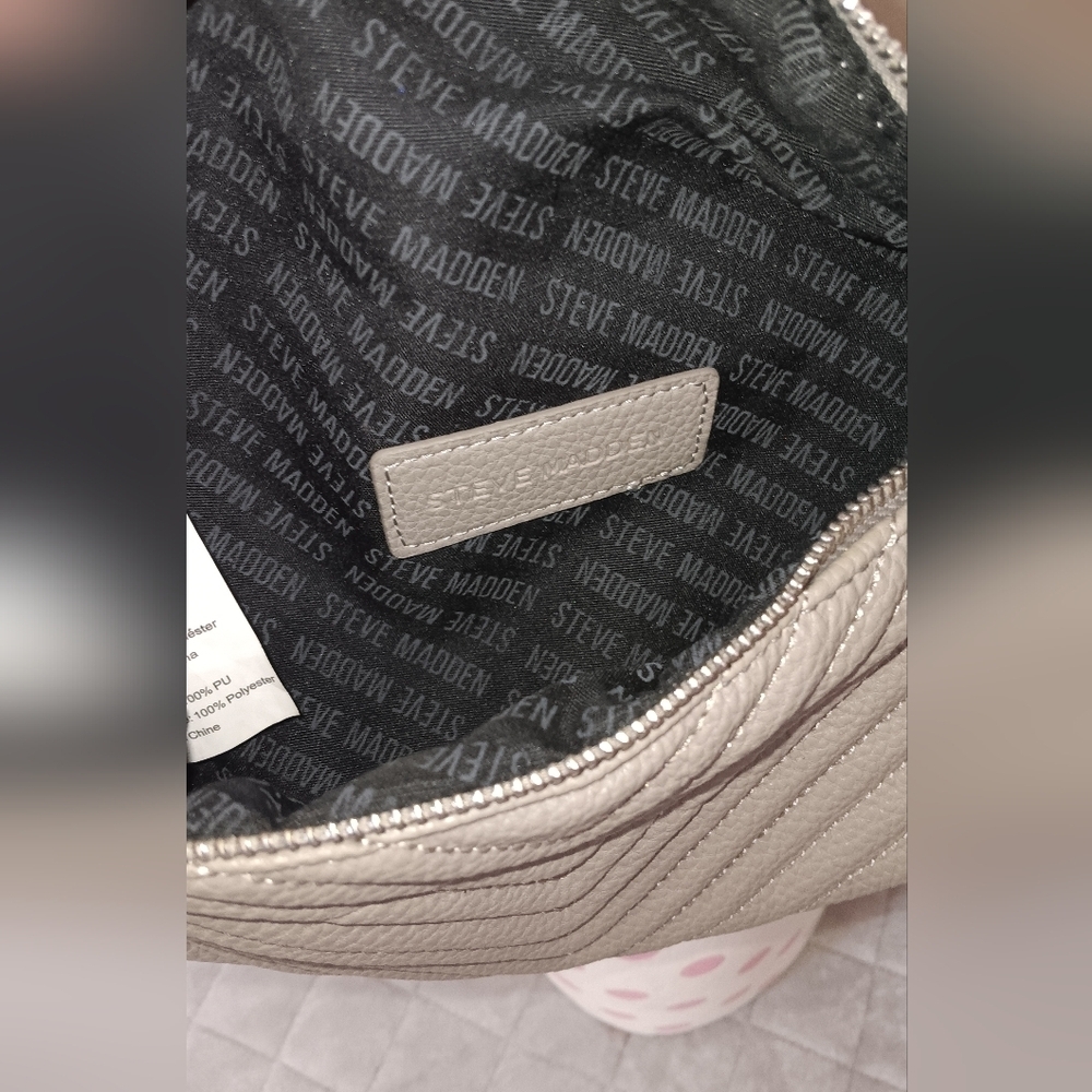 Gray Structured Crossbody Bag with Metal Hardware - Picture 8 of 10
